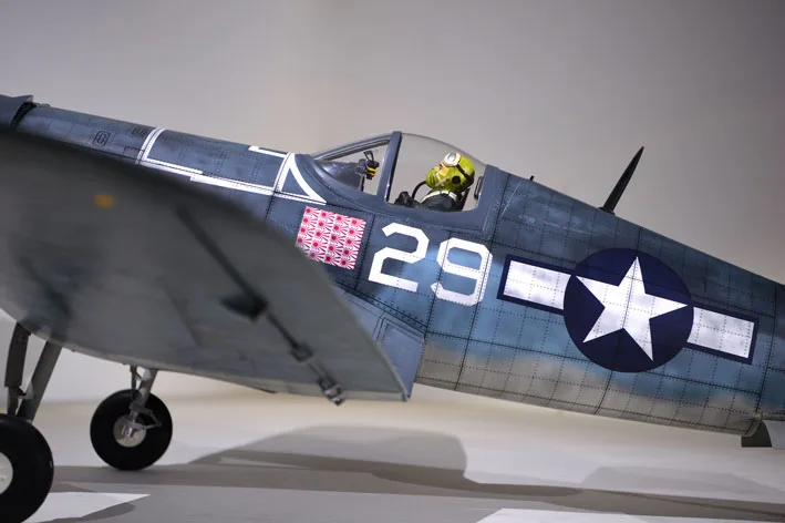 Aeromodelo F4U CORSAIR 60cc Carbon - Imagem 5