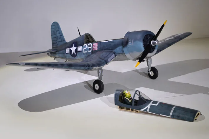 Aeromodelo F4U CORSAIR 60cc Carbon - Imagem 4