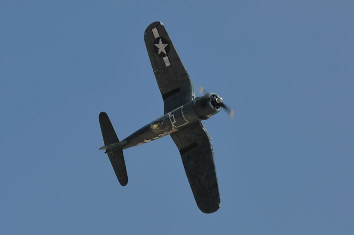 Aeromodelo F4U CORSAIR 60cc Carbon - Imagem 3