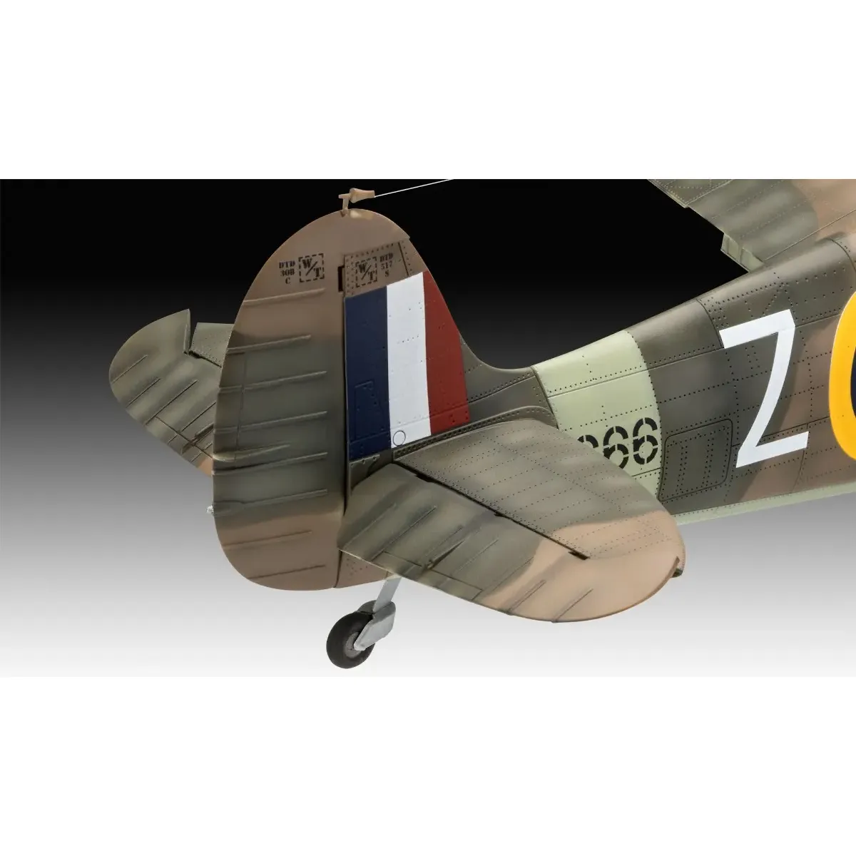 Gift Set Spitfire Mk Ii Iron Maiden 1/32 Revell 05688 - Imagem 6
